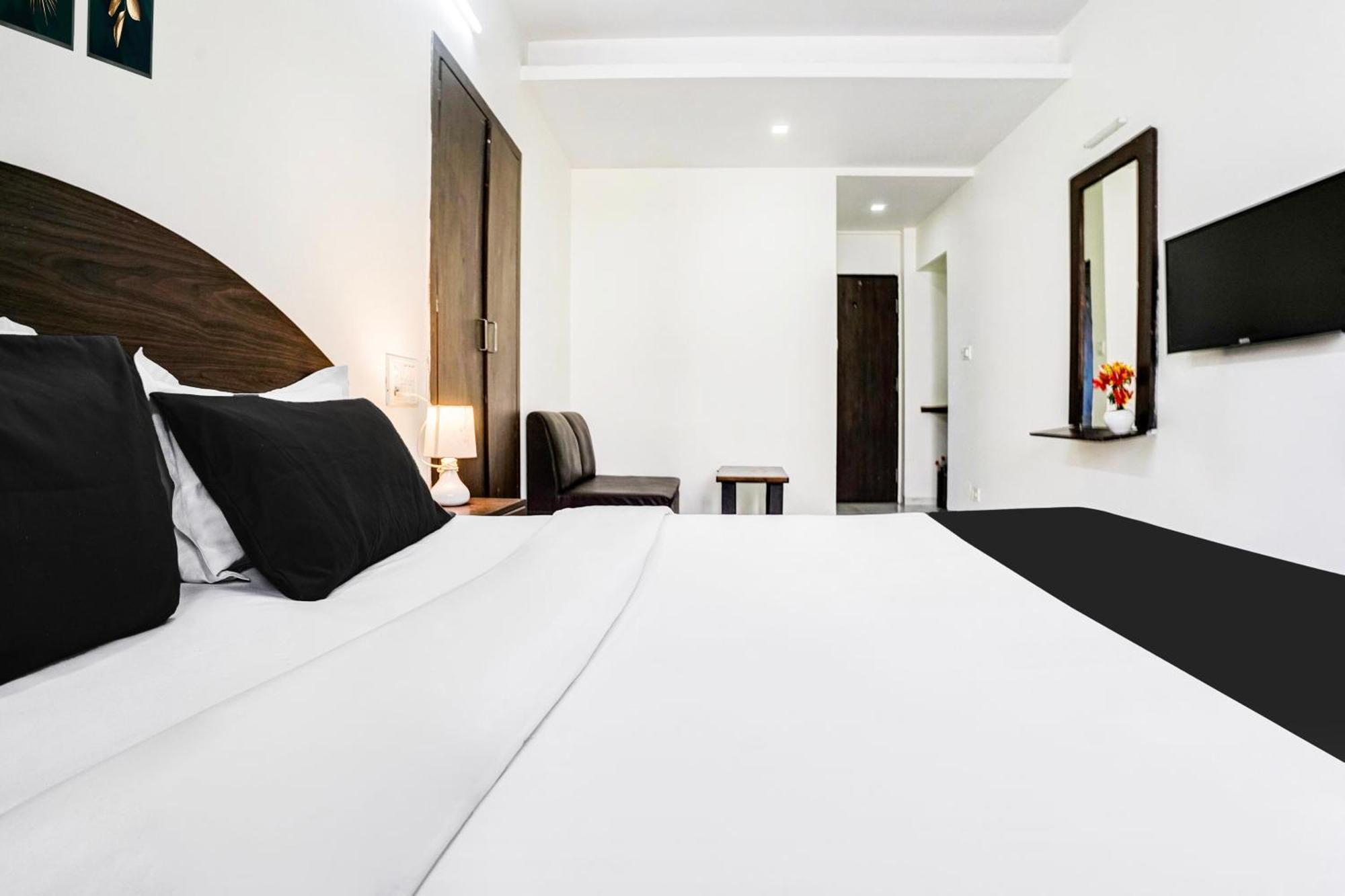 Super Hotel O Nashik Near Vijay Mamta Theatre Formerly Sahara Inn Kültér fotó