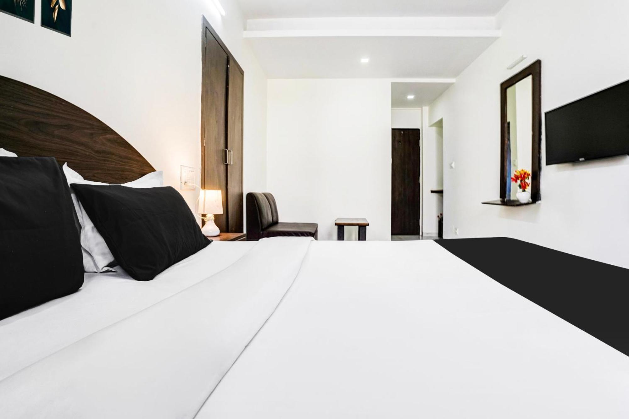 Super Hotel O Nashik Near Vijay Mamta Theatre Formerly Sahara Inn Kültér fotó