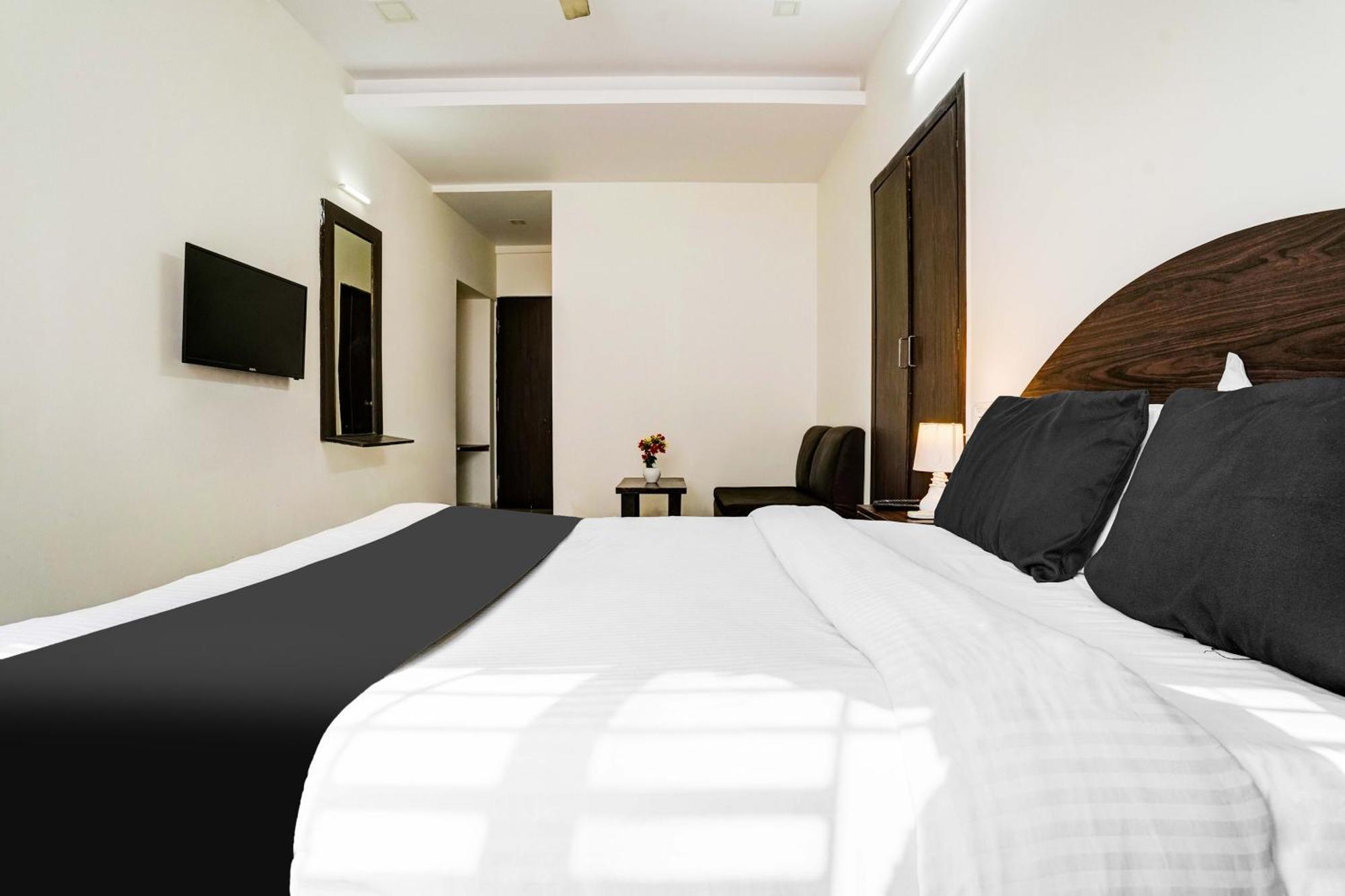 Super Hotel O Nashik Near Vijay Mamta Theatre Formerly Sahara Inn Kültér fotó