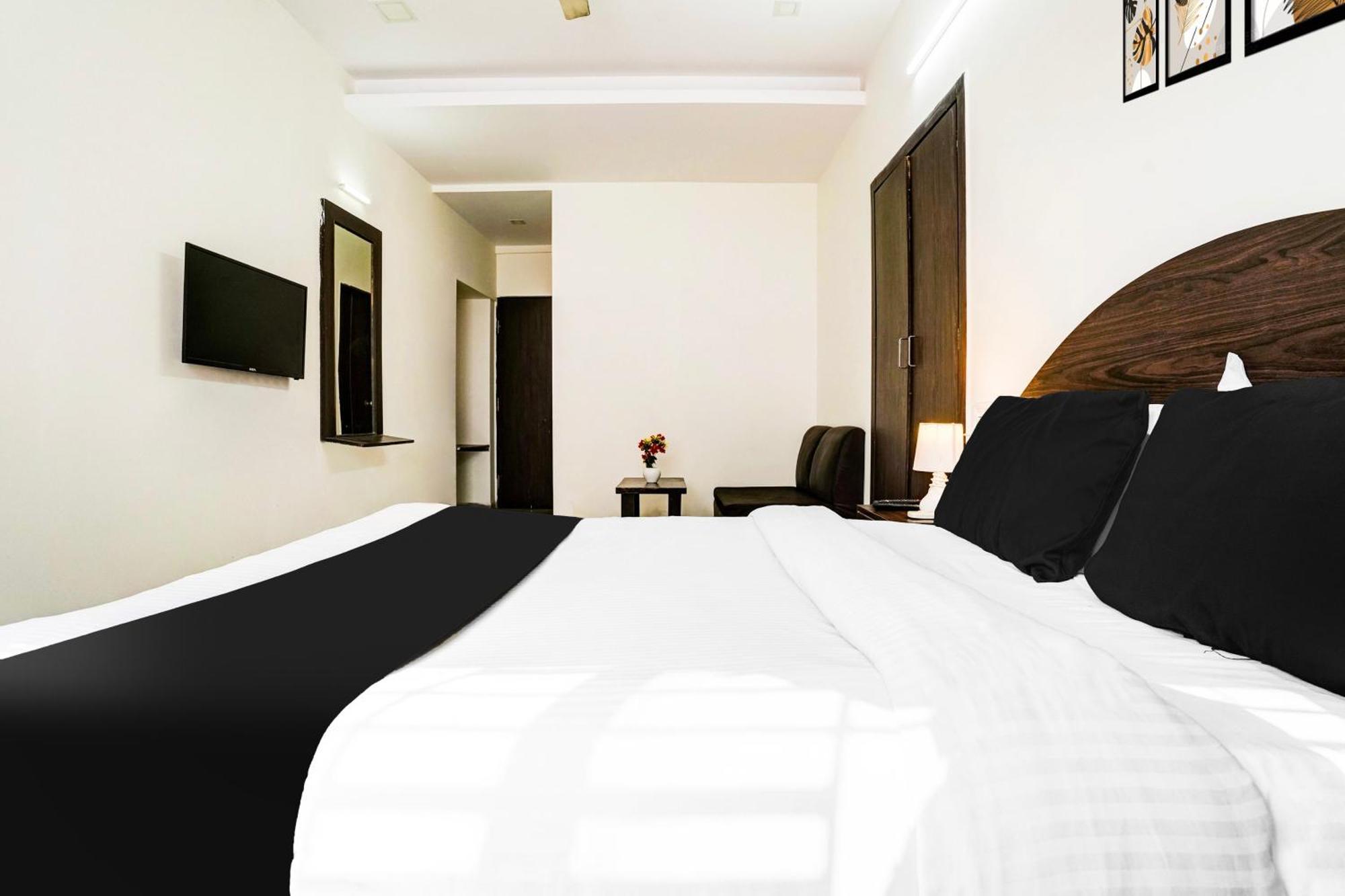 Super Hotel O Nashik Near Vijay Mamta Theatre Formerly Sahara Inn Kültér fotó
